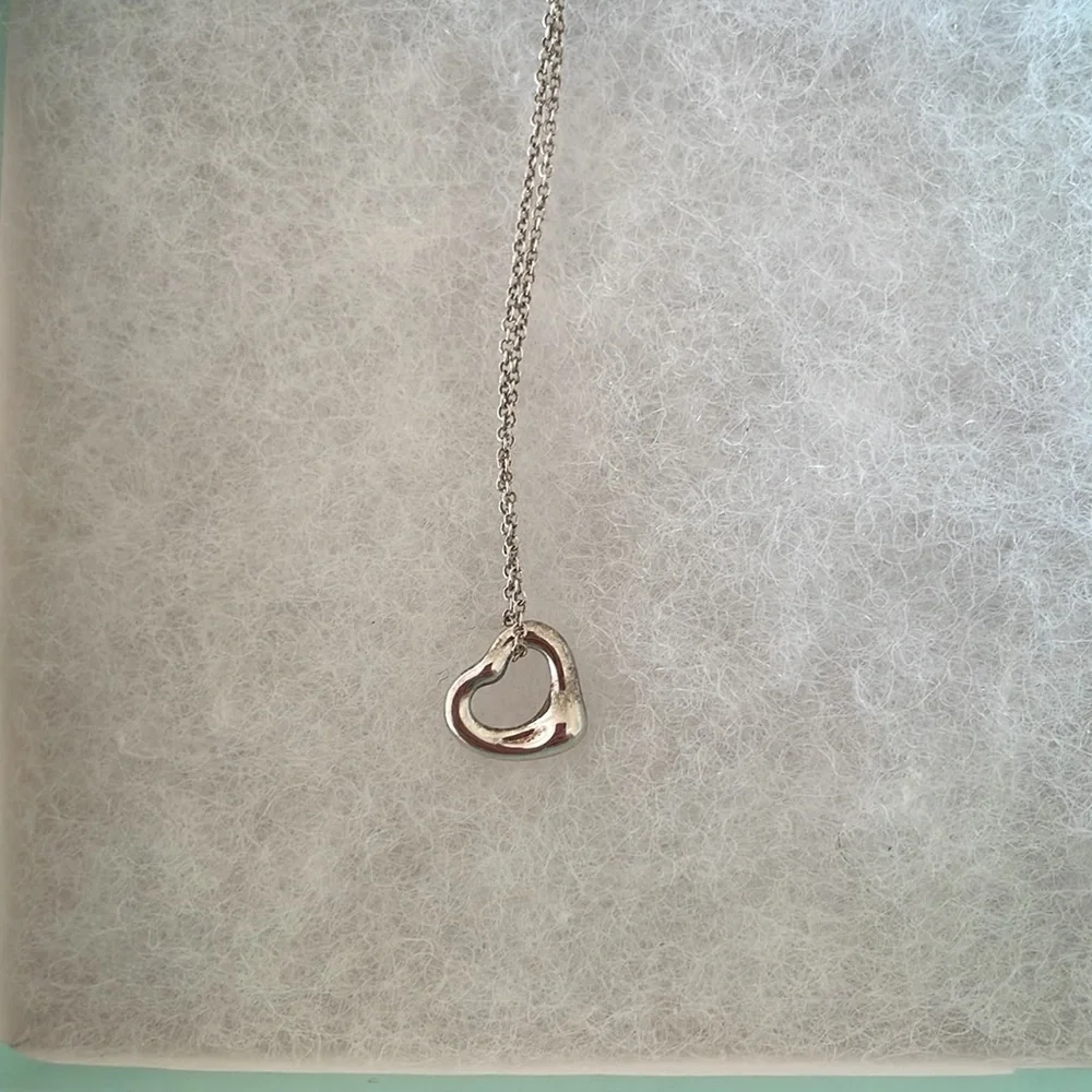Tiffany & Co Open Heart Pendant necklace - Picture 2 of 5